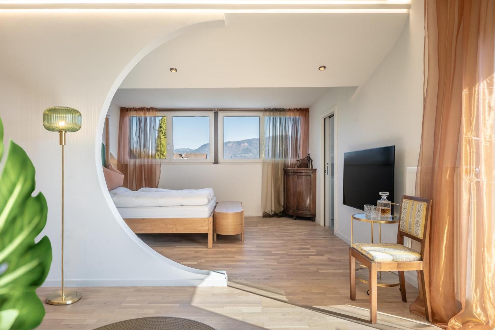 Villa Maria Boutique Apartment St Pauls Appiano Sulla Strada Del Vino Bagian luar foto