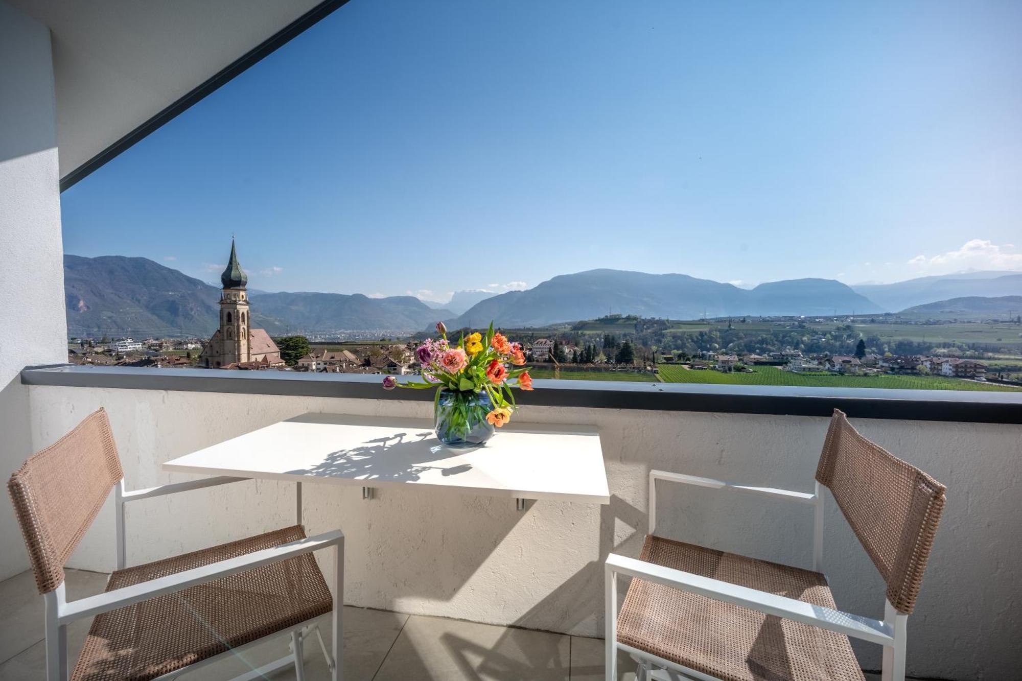 Villa Maria Boutique Apartment St Pauls Appiano Sulla Strada Del Vino Bagian luar foto