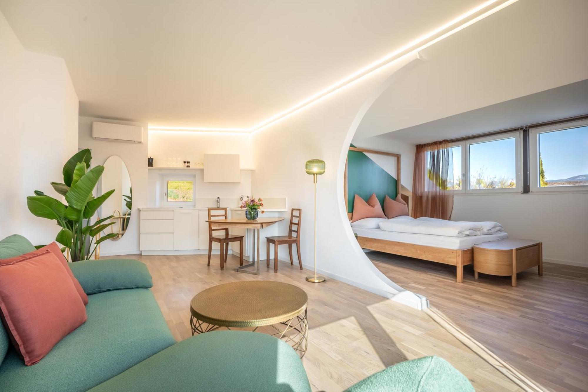 Villa Maria Boutique Apartment St Pauls Appiano Sulla Strada Del Vino Bagian luar foto